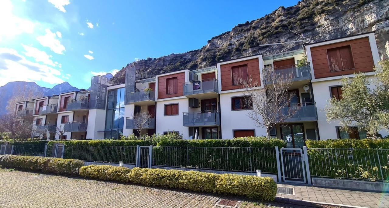 Garda Lake Aloha Apartments 토르볼레 외부 사진